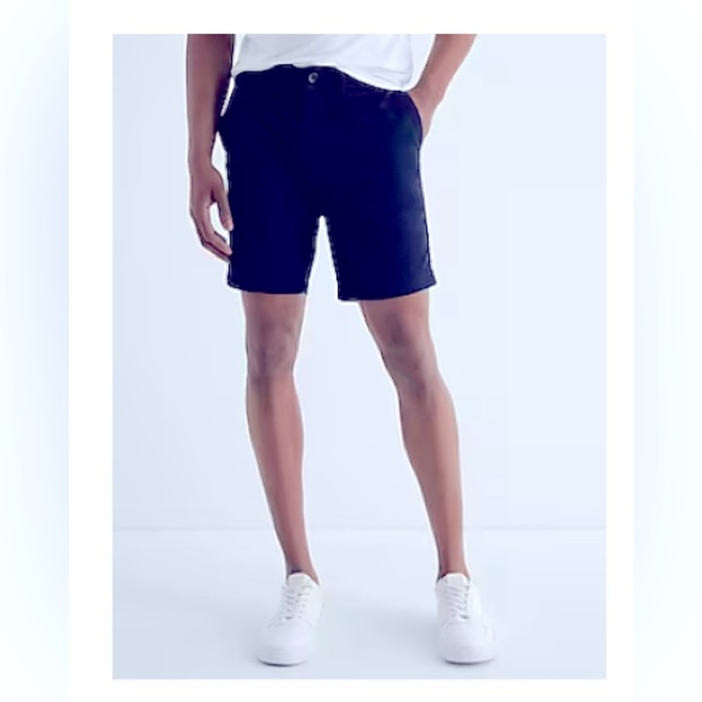 EXPRESS 8" HYPER STRETCH CHINO SHORTS 33- WORN ONCE!! -PERFECT FOR THIS SPRING!!